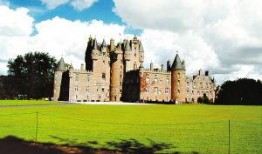 情迷古堡在线观看,穿越时空的浪漫邂逅